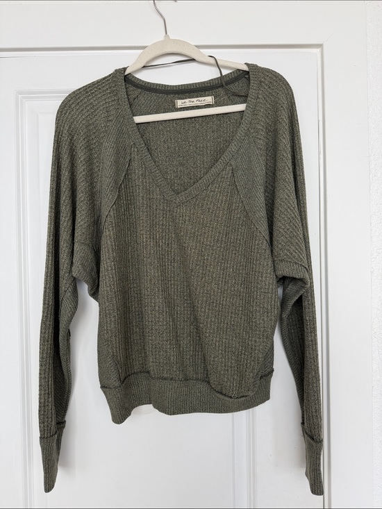 Free People Sweaters - Free People Olive Green V-Neck Ribbed Women’s Top